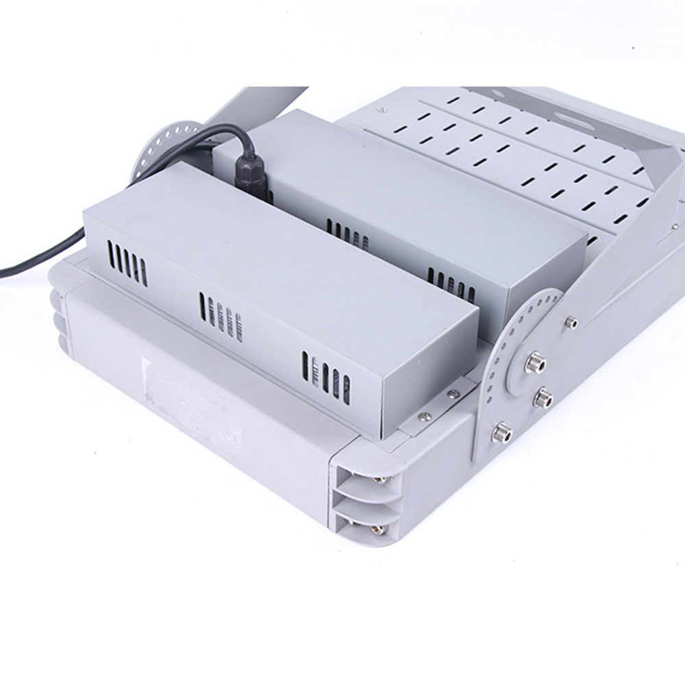 深圳LED泛光灯IP65LED泛光灯100W13000LM