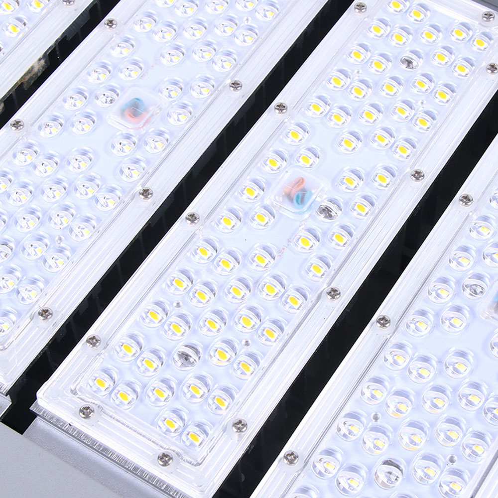 深圳LED泛光灯IP65LED泛光灯100W13000LM
